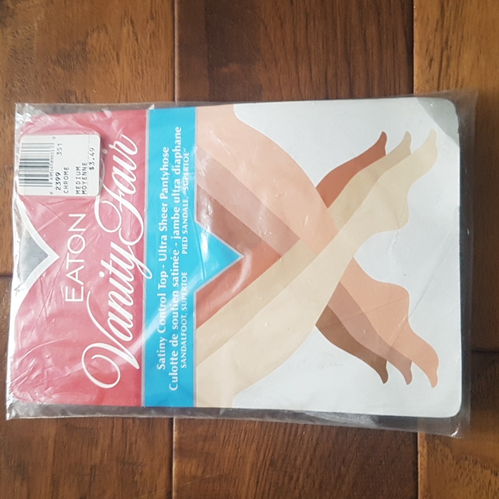 Vanity Fair Eaton Satiny Control Top Ultra Sheer Pantyhose Chrome Size Medium